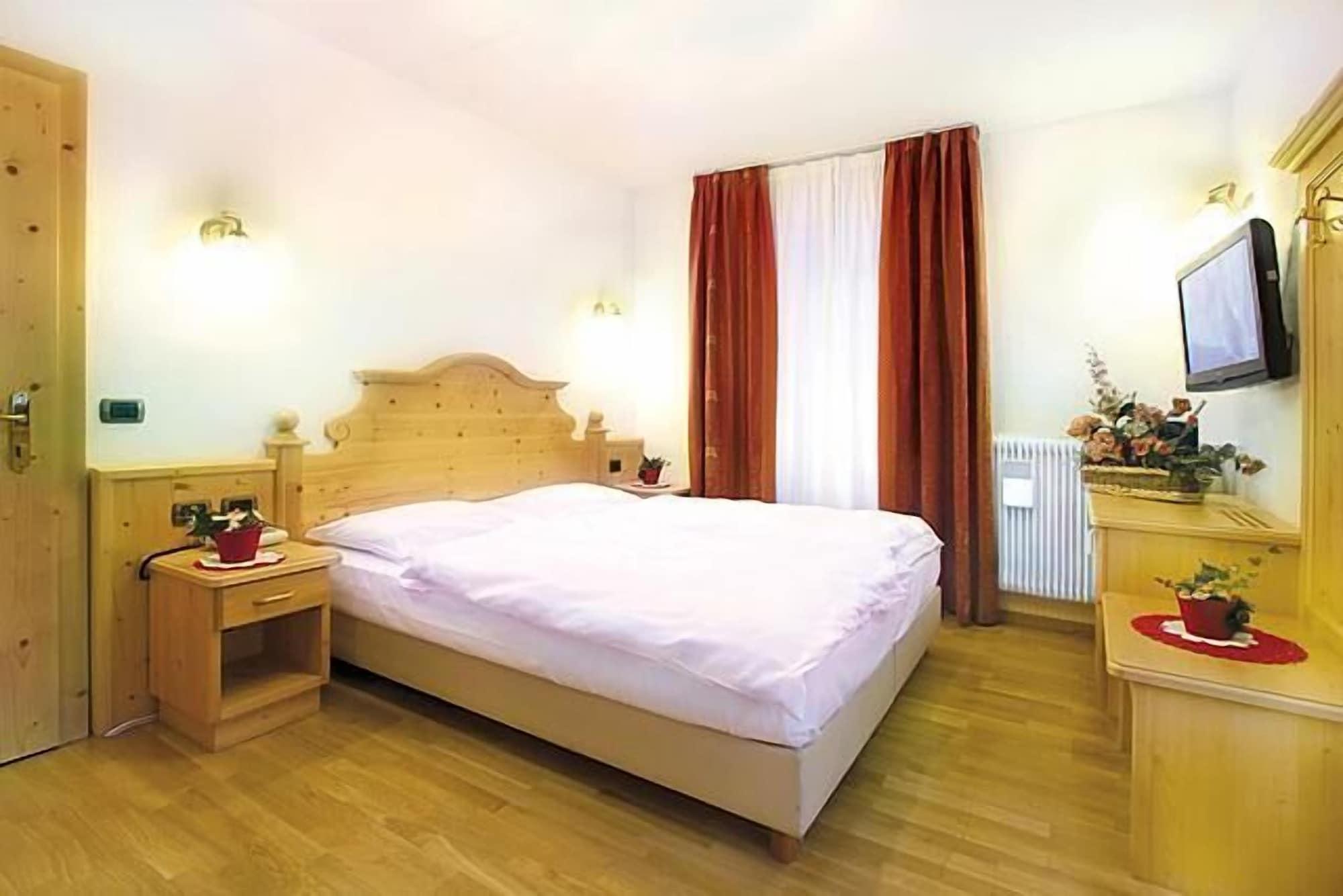 Hotel il Caminetto Sport Canazei Esterno foto