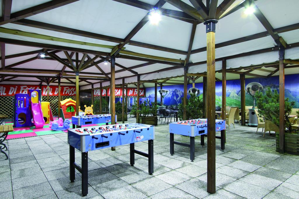 Hotel il Caminetto Sport Canazei Esterno foto